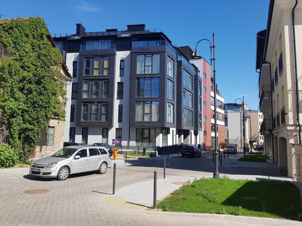 Happy Inn Egle, Self Check-In-24-7, A-C, Parking-In-The-Underground-Garage VNO Exteriör bild